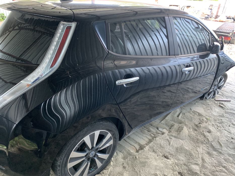 Четверть Nissan Leaf 11-17 порог крыша задняя панель