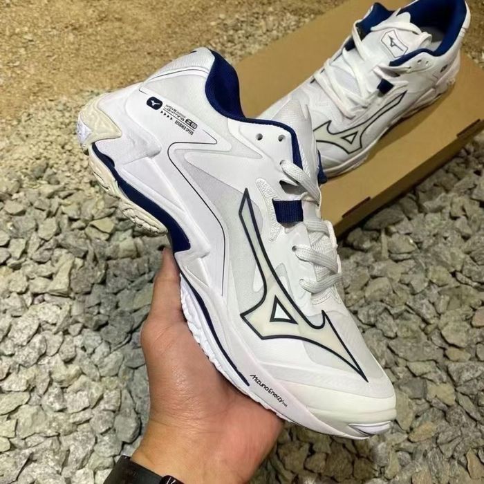 Волейбольні кросівки Mizuno Wave Lightning Z8
