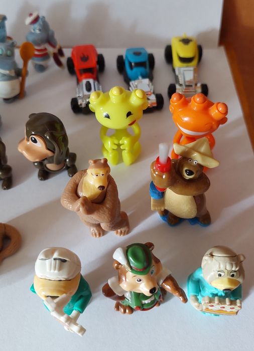 Игрушки киндер разные