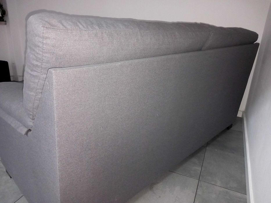 Sofá cinza, Conforama