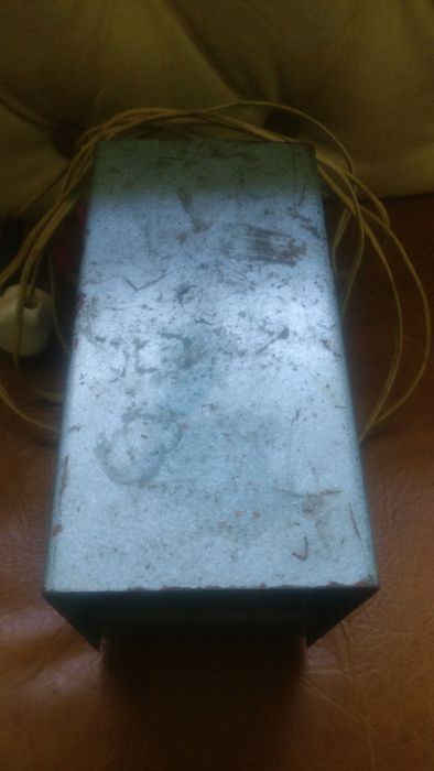 Продам зарядний пристрій Інгул на 12В