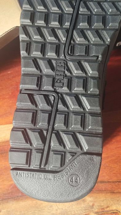 Calçado de segurança FHB