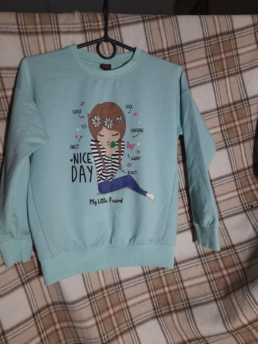 Продам гарну кофту на дівчинку