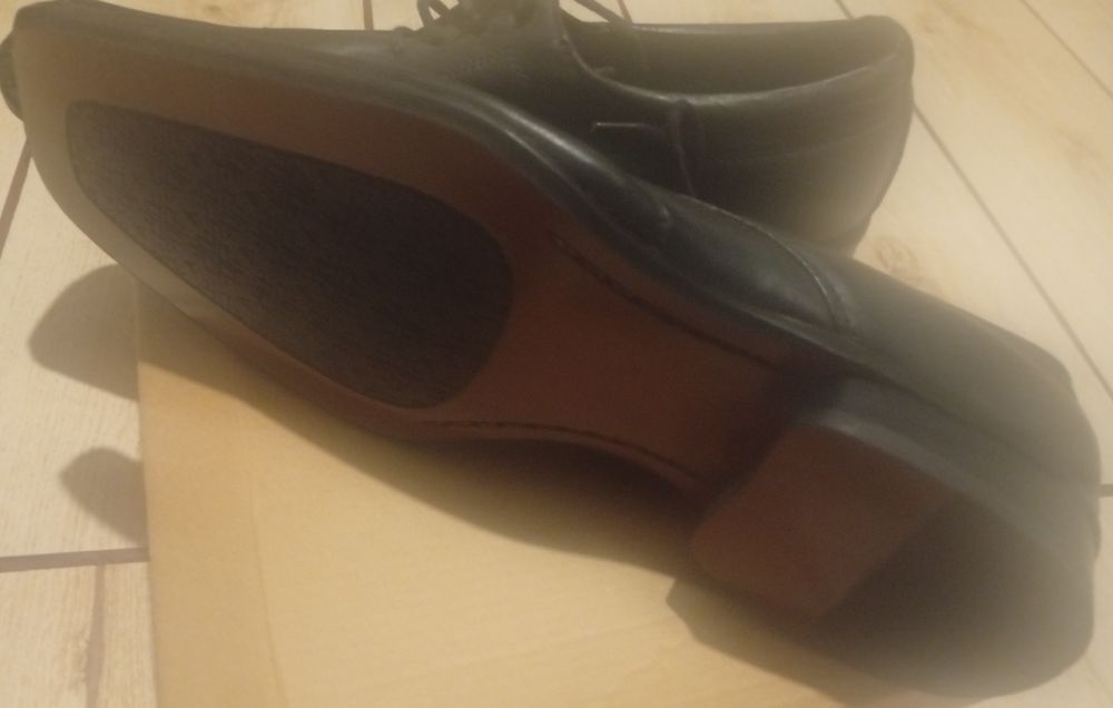 Sprzedam buty okolicznościowe rozmiar 44 męskie