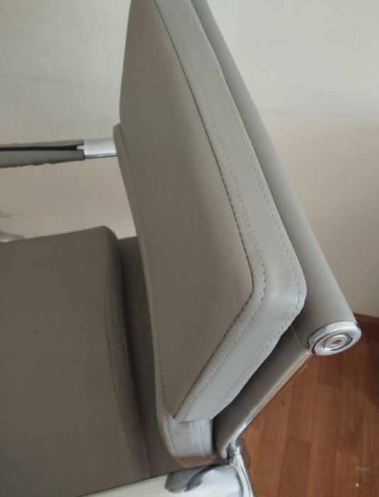 Cadeira escritório usada