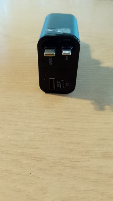Ładowarka samochodowa  2 kable