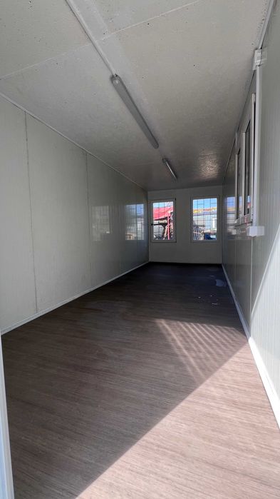 Mocne polskie kontenery po remoncie. Idealne na biuro sprzedaży lub pomieszczenia socjalne.