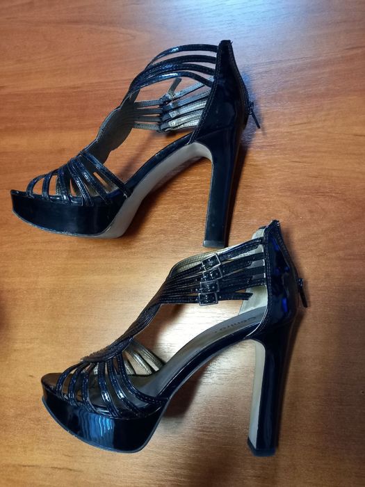 Босоніжки, прекрасні, ціна договірна