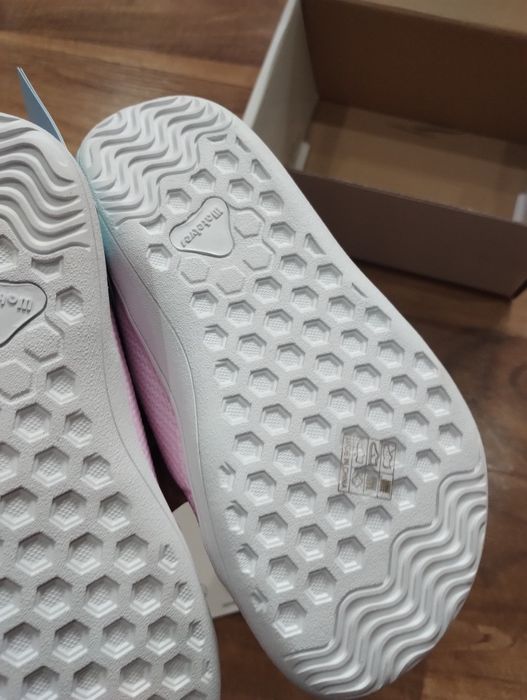 Buty tenisówki ocieplane 27 nowe