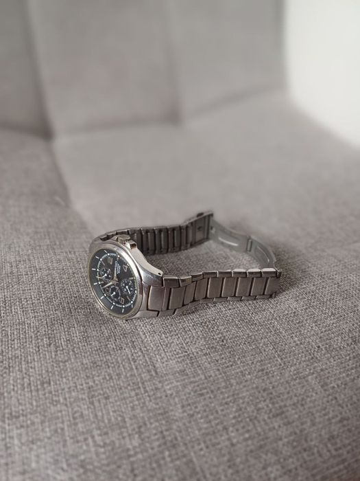 CASIO чоловічий годинник