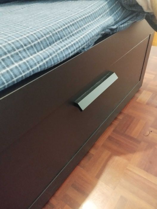 Cama individual / dupla - preto-castanho - 2 gav e 2 colchões