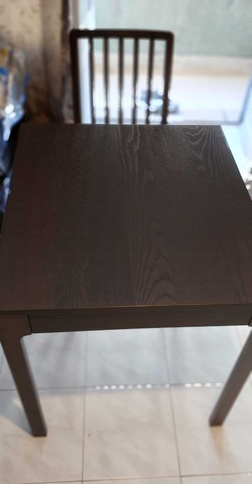Vendo Mesa de cozinha + 2 Cadeiras