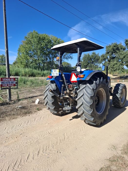 Trator de 90 cavalos