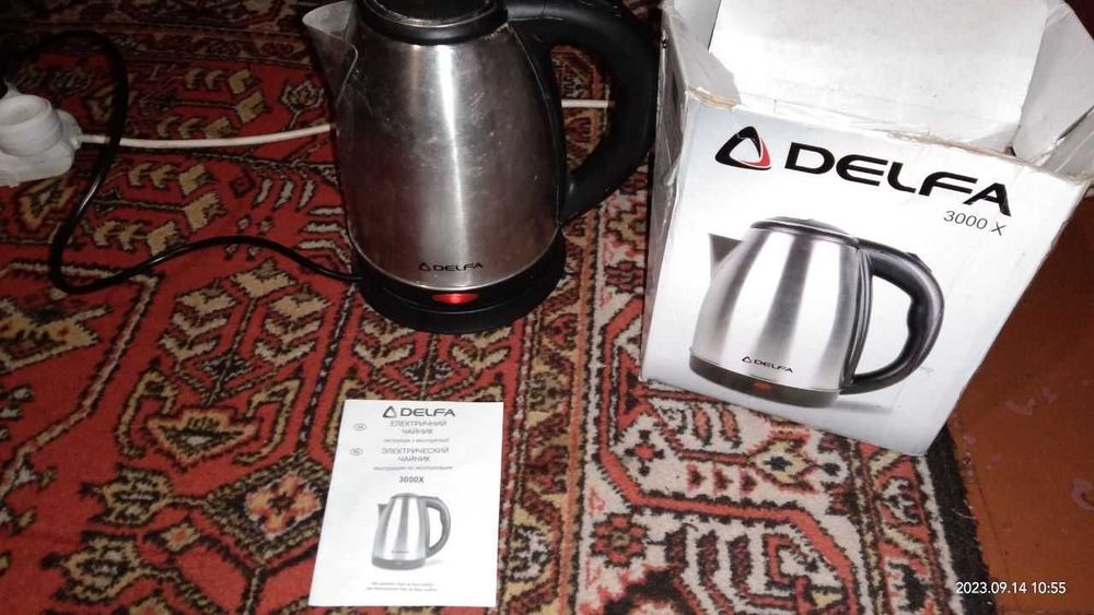 Продам срочно   электрический чайник  DELFA