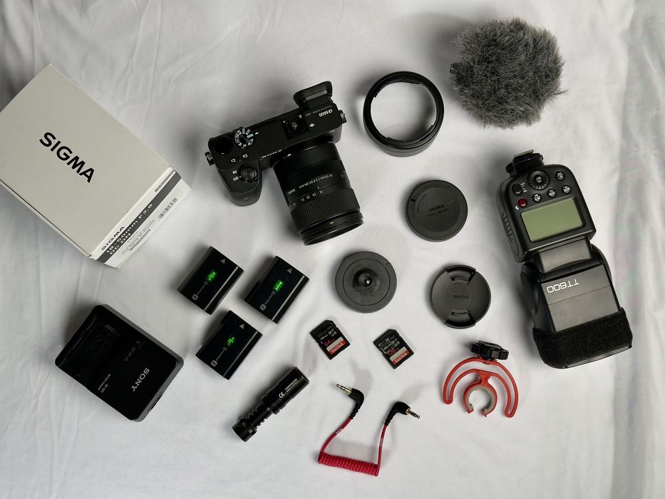 Câmera Sony A6600 + Sigma 18–50mm f/2.8