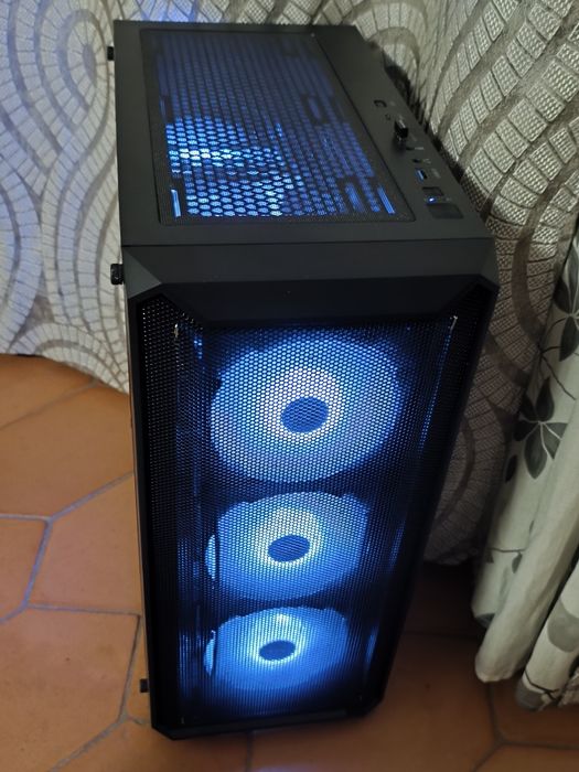 PC gaming com RTX 4060