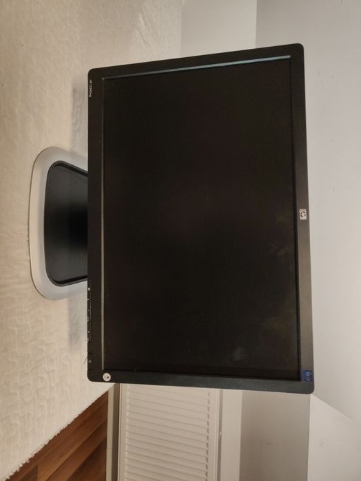 HP monitor 22” | regulacja wysokości | DVI VGA | do biura