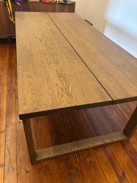 IKEA brand new oak dining table 220×100 (seats 6–8)