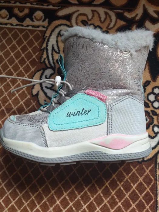 Зимові чобітки для дівчинки