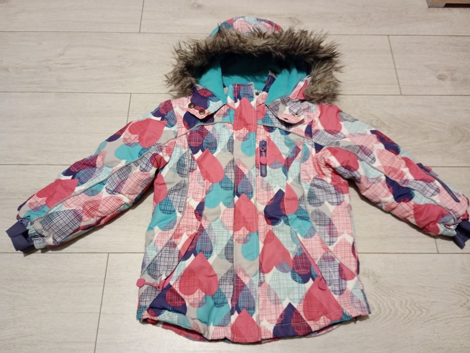 Używana kurtka zimowa dziewczęca na 122 cm
