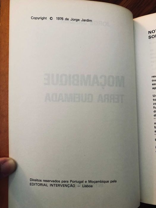 Livro Moçambique Terra Queimada
