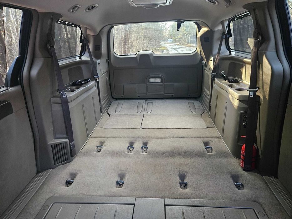 Lancia Voyager 2014 photo 2