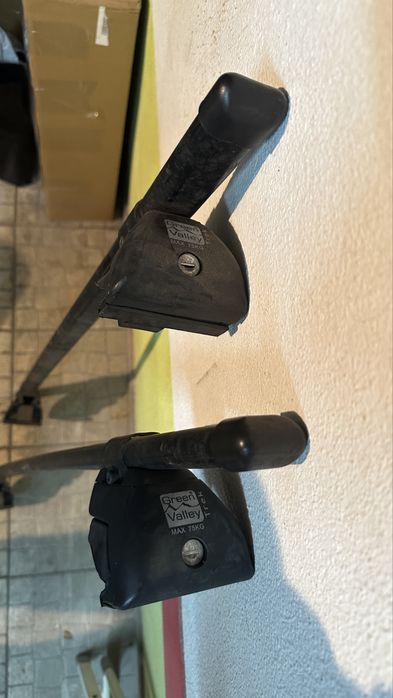 Mala de tejadilho e barras