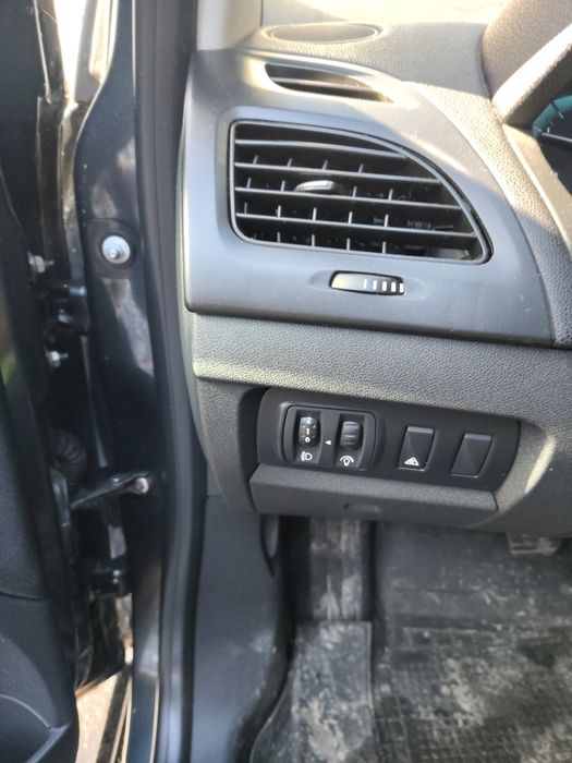 Продам Єлектроавтомобіль . Renault fusion. Ціна 4300 У.е.