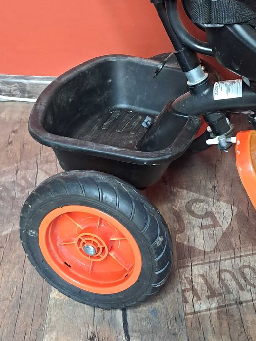 Rowerek trzykołowy Buzz Toyz