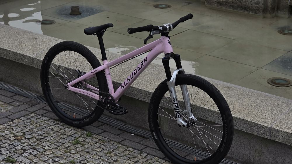 Rower dirt alaudark lark