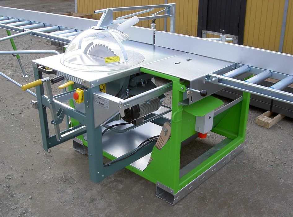 Piła stołowa z rolkami