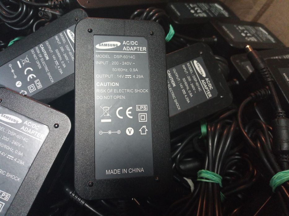 Електрошрот Samsung 14V 4.29A 60W 5.5x2.5 блок живлення оригінал