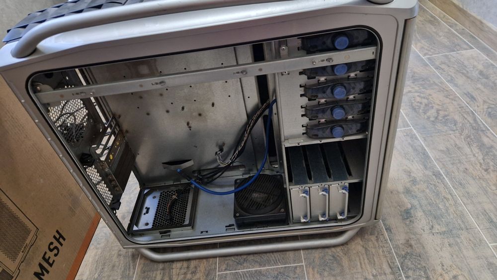 Продам корпус для ПК Cooler Master Cosmos 1000