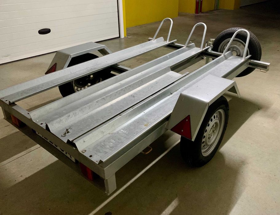 Atrelado para 3 motas