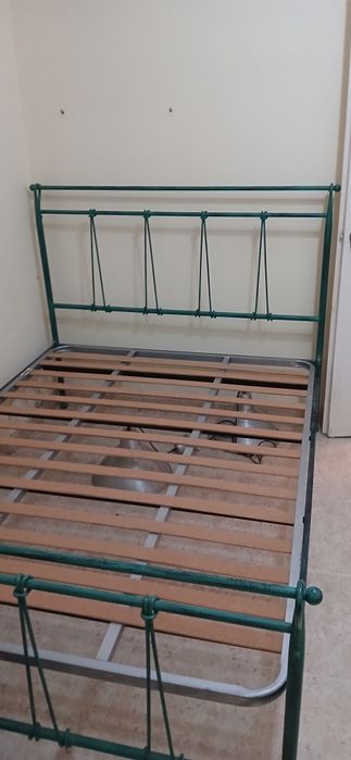 Cama estrado e colchão