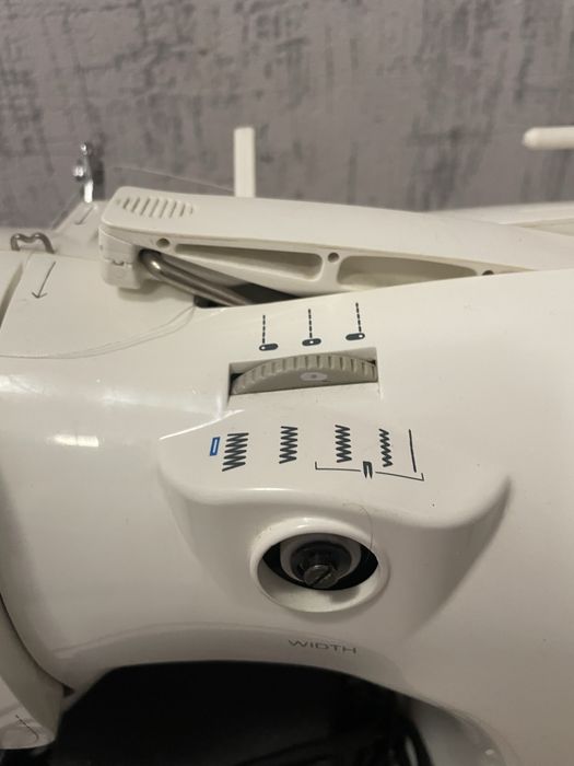 Singer швейна машинка 4205 4210