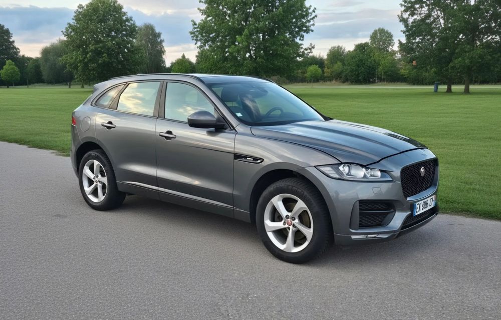 Jaguar F-Pace