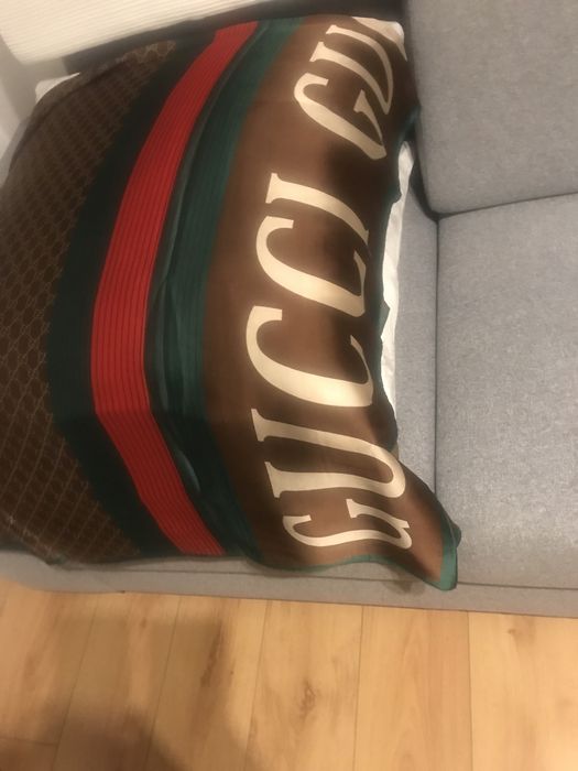 Chusta Gucci duza
