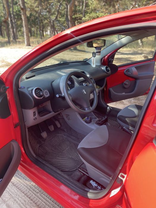 Продам Peugeot 107 (4,5л /100 км)