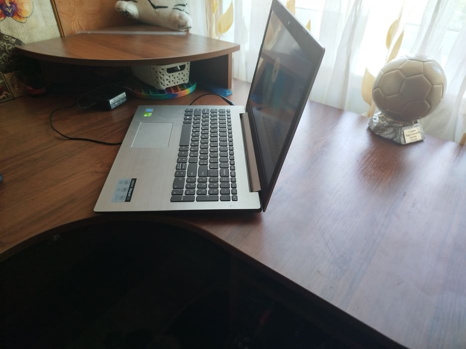 ноутбук Lenovo Ideapad 330