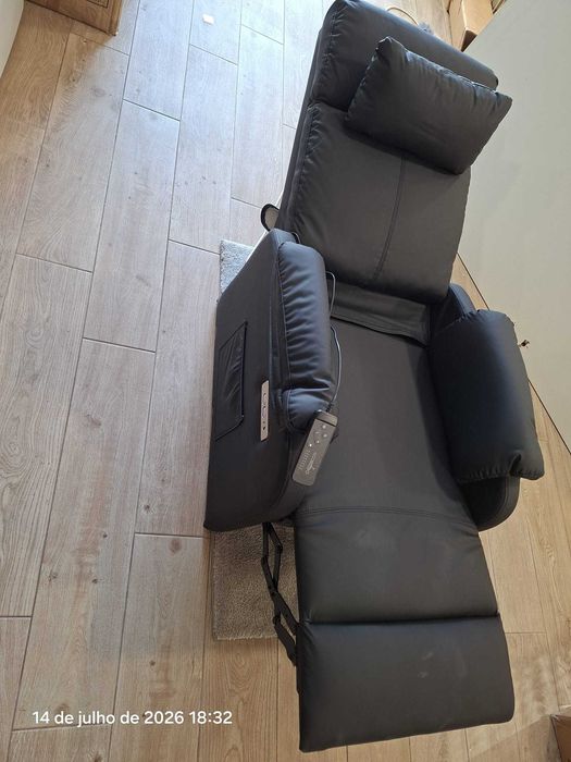VENDO 2(Duas) Poltronas Reclináveis Elétricas Pretas (Estado Novo)