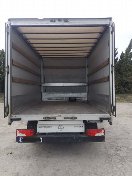 Wynajem busa dostawczego Mercedes  Sprinter 2.2