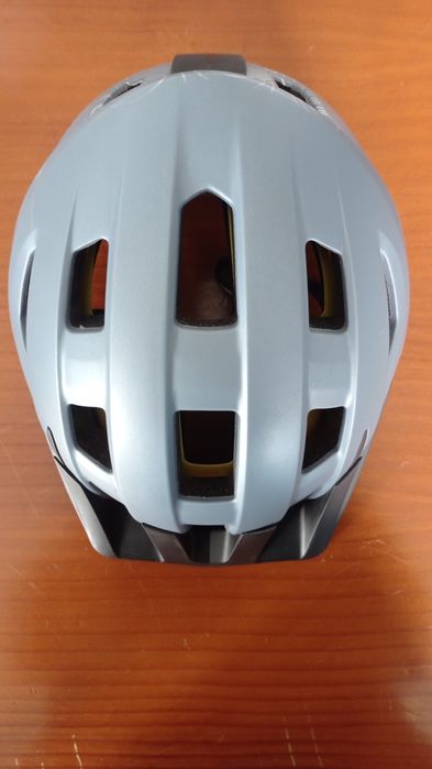 Capacete BTT Giant Path MIPS, na cor Matte Knight Shield