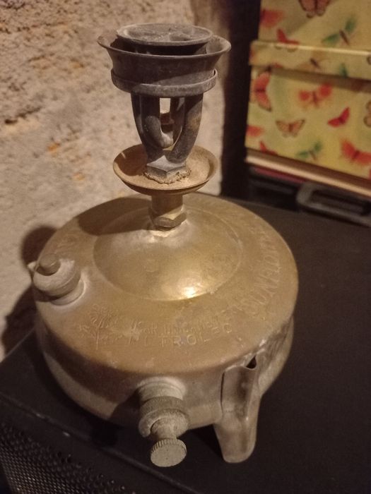 Máquina a petróleo