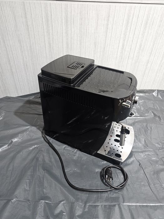 Кавоварка Delonghi Magnifica S