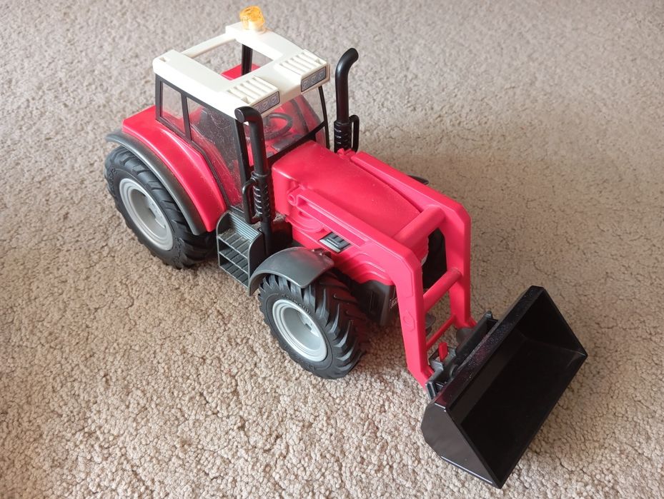 Playmobil Country 70131 – Trator com Reboque