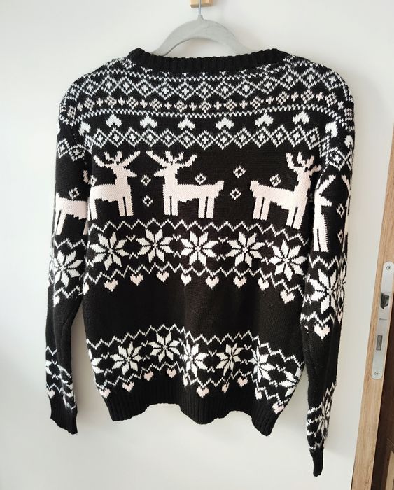 Sweter świąteczny biało czarny na święta renifer