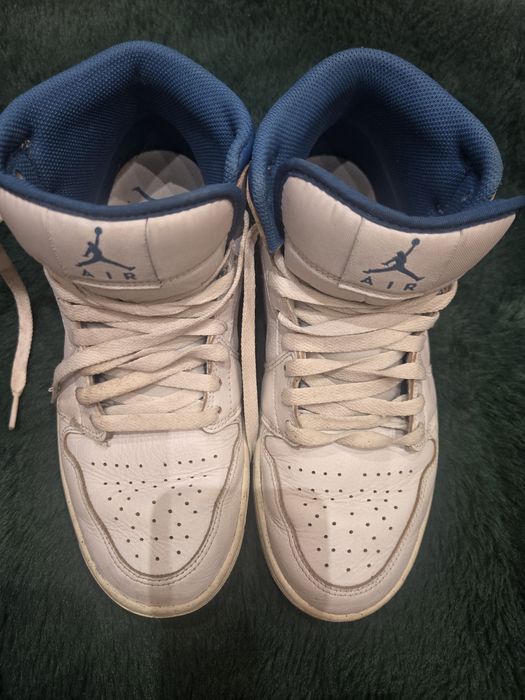 Na sorzrdaz kultowe buty AIR Jordan 1  Mid /High .Rozmiar 42(26,5cm )- klasyk !