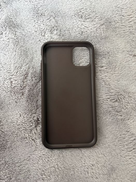 Case Guess iphone 11
