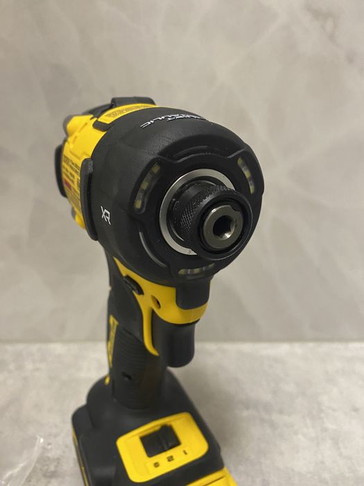 DeWALT DCF870 20Vmax шуруповерт-імпакт гідравлічний привезено з США